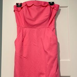 Vineyard Vine scalloped hem dress